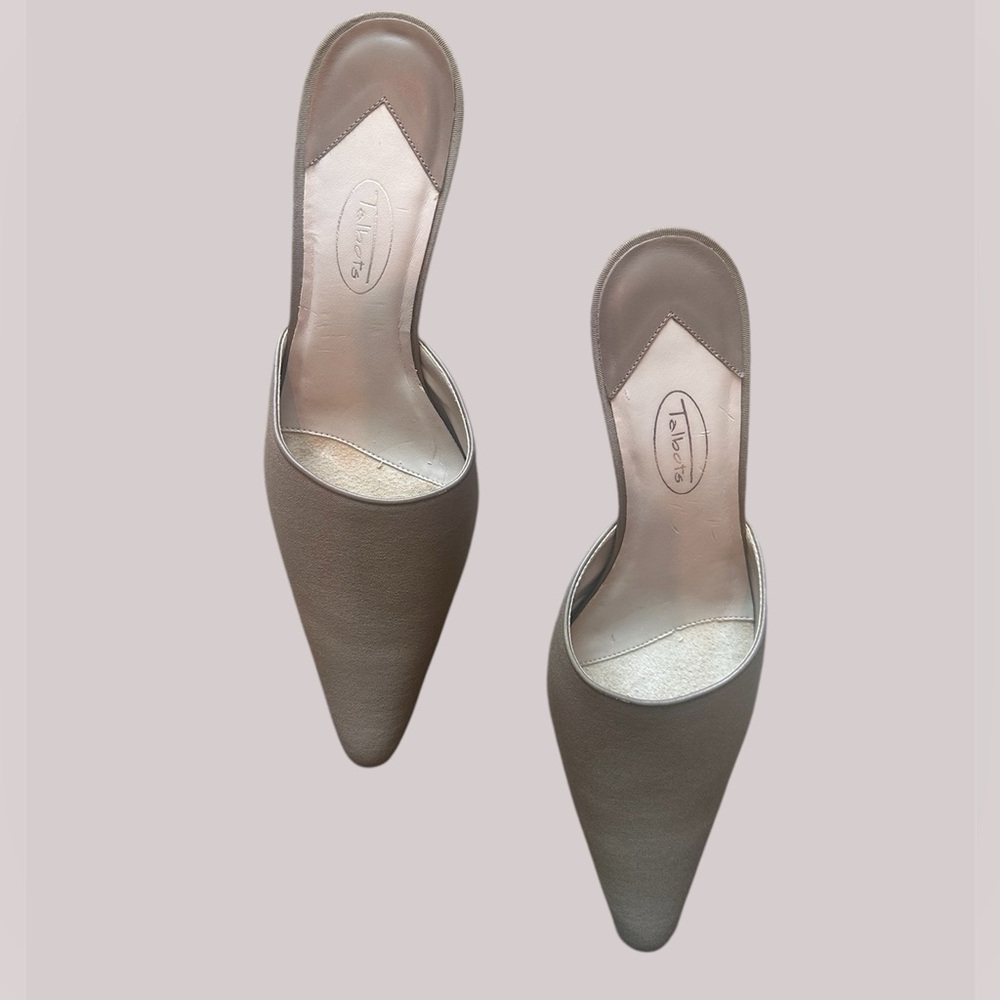 90s vintage Talbots beige pointed toe mules with kitten heel